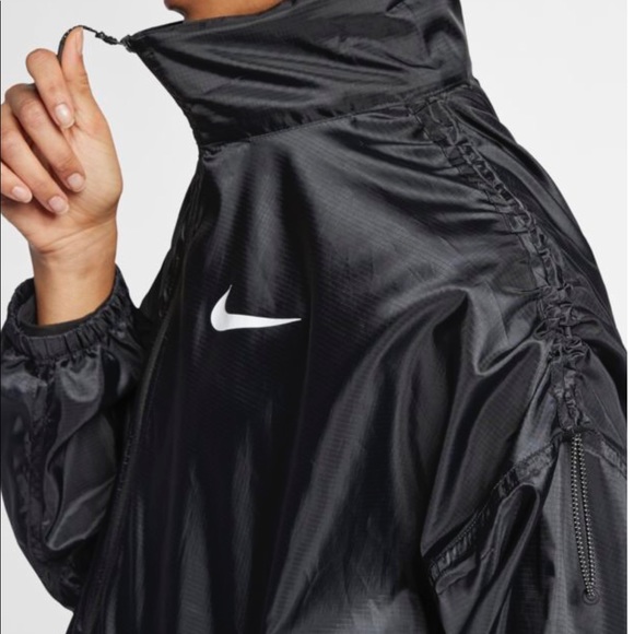 nike lightweight parka swoosh